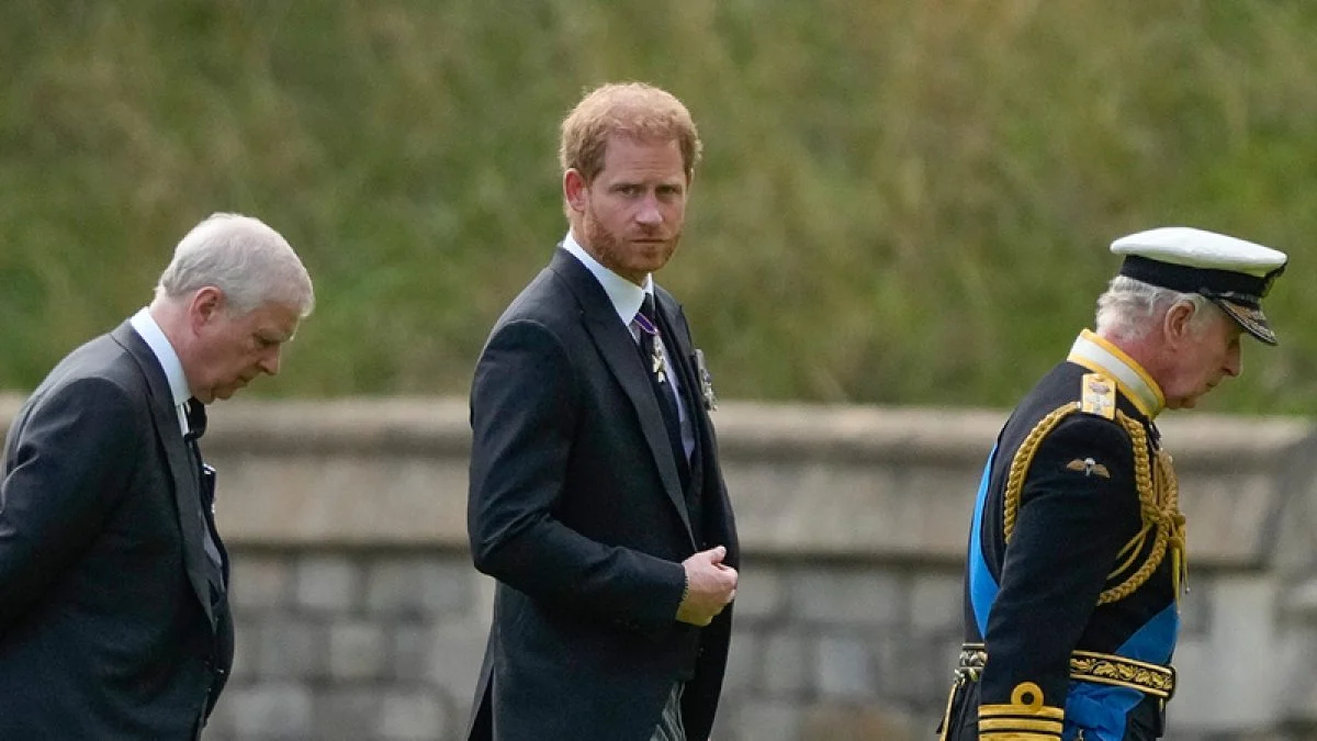 Prince Harry plus seul que jamais : il ne parlerait plus à &quot;aucun de ses amis d’enfance&quot;