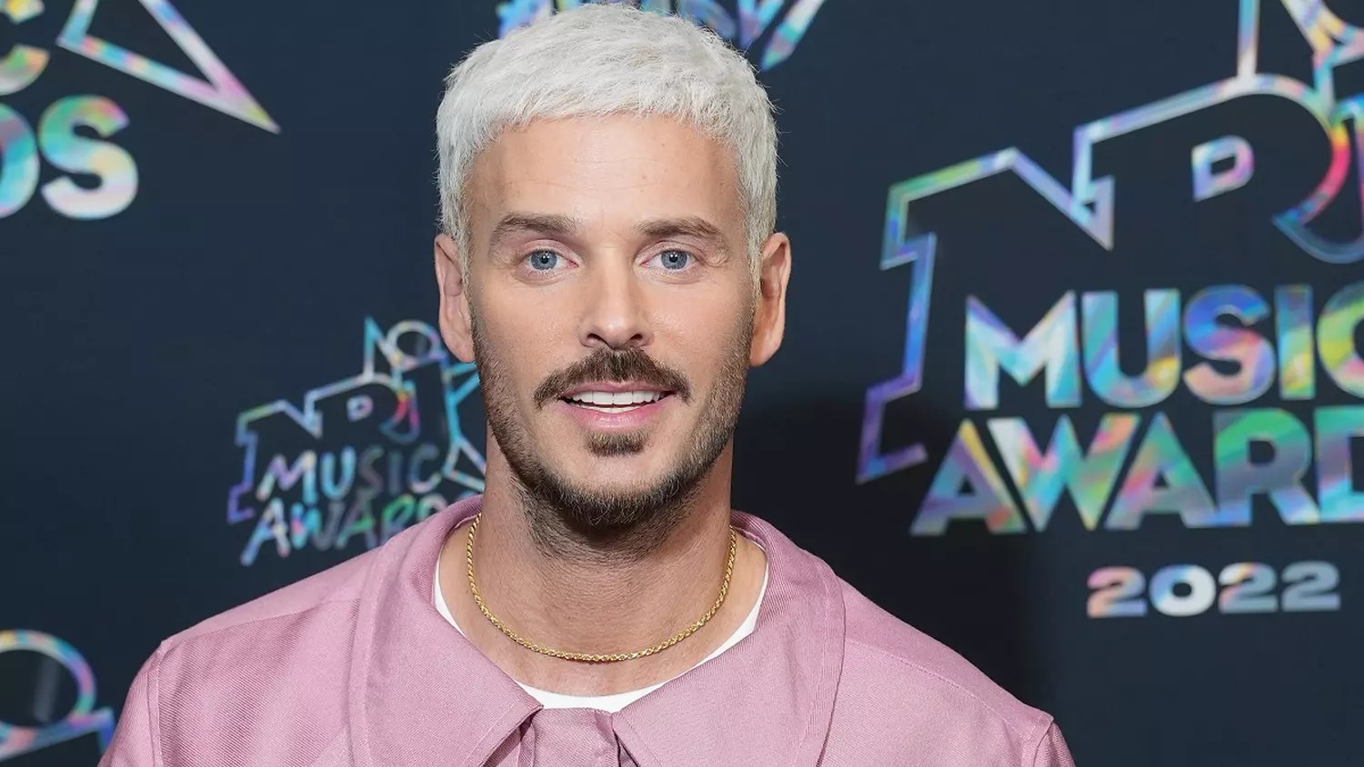 Matt Pokora célèbre ses 20 ans de carrière : Arnaud Ducret le taquine