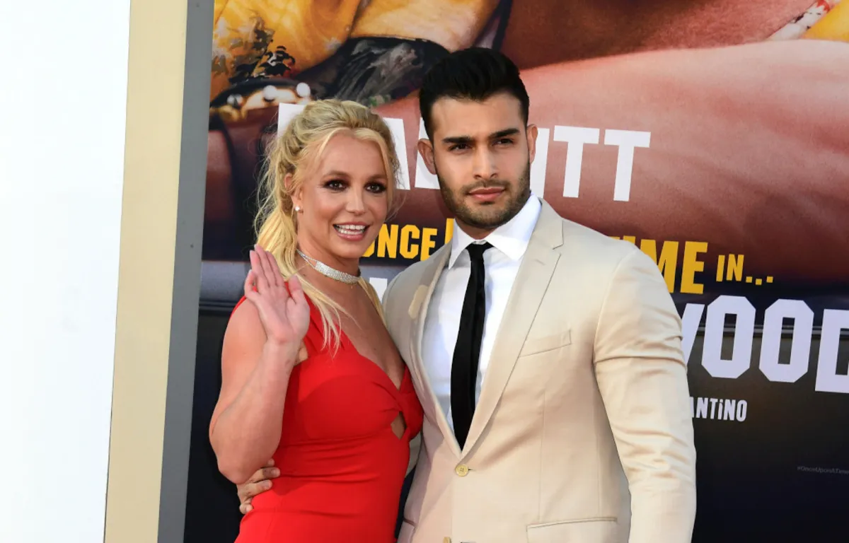 Britney Spears en instance de divorce : pourquoi la chanteuse doit payer le loyer de Sam Asghari