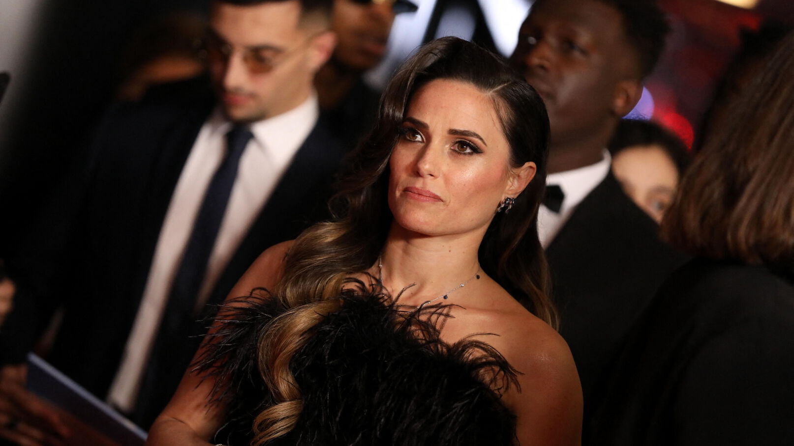 Capucine Anav complexée par son physique, elle se confie : &quot;avoir un corps d’enfant à 32 ans...&quot; 