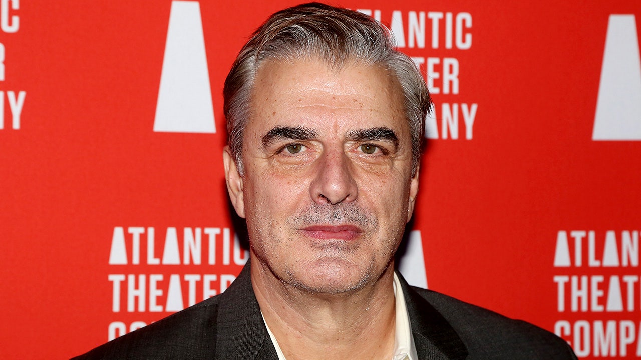 Chris Noth réagit aux accusations d’agressions sexuelles : "Une histoire salace mais pas vraie"