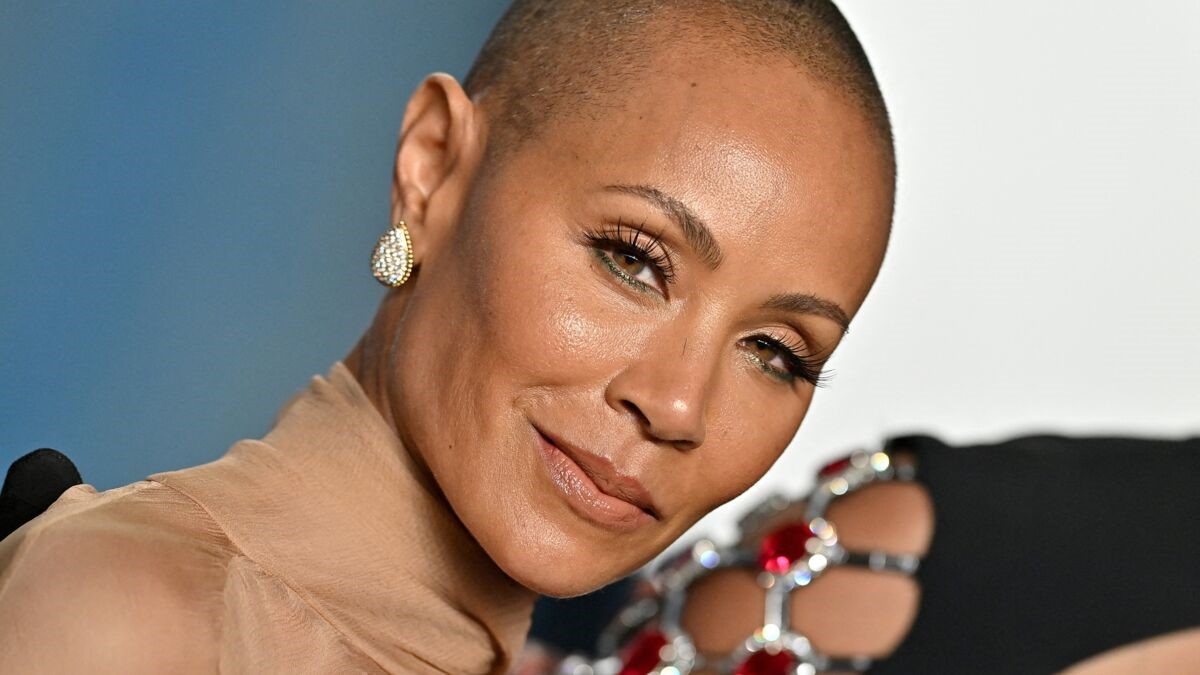 Jada Pinkett Smith, victime d’alopécie célèbre le "retour" de ses cheveux