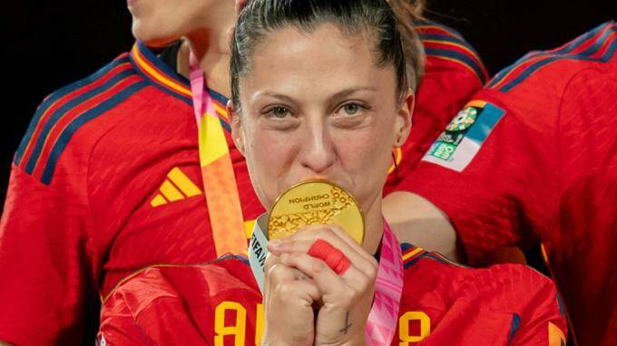 Mondial féminin 2023 : Jenni Hermoso poursuivie en justice après le baiser forcé de Luis Rubiales ?