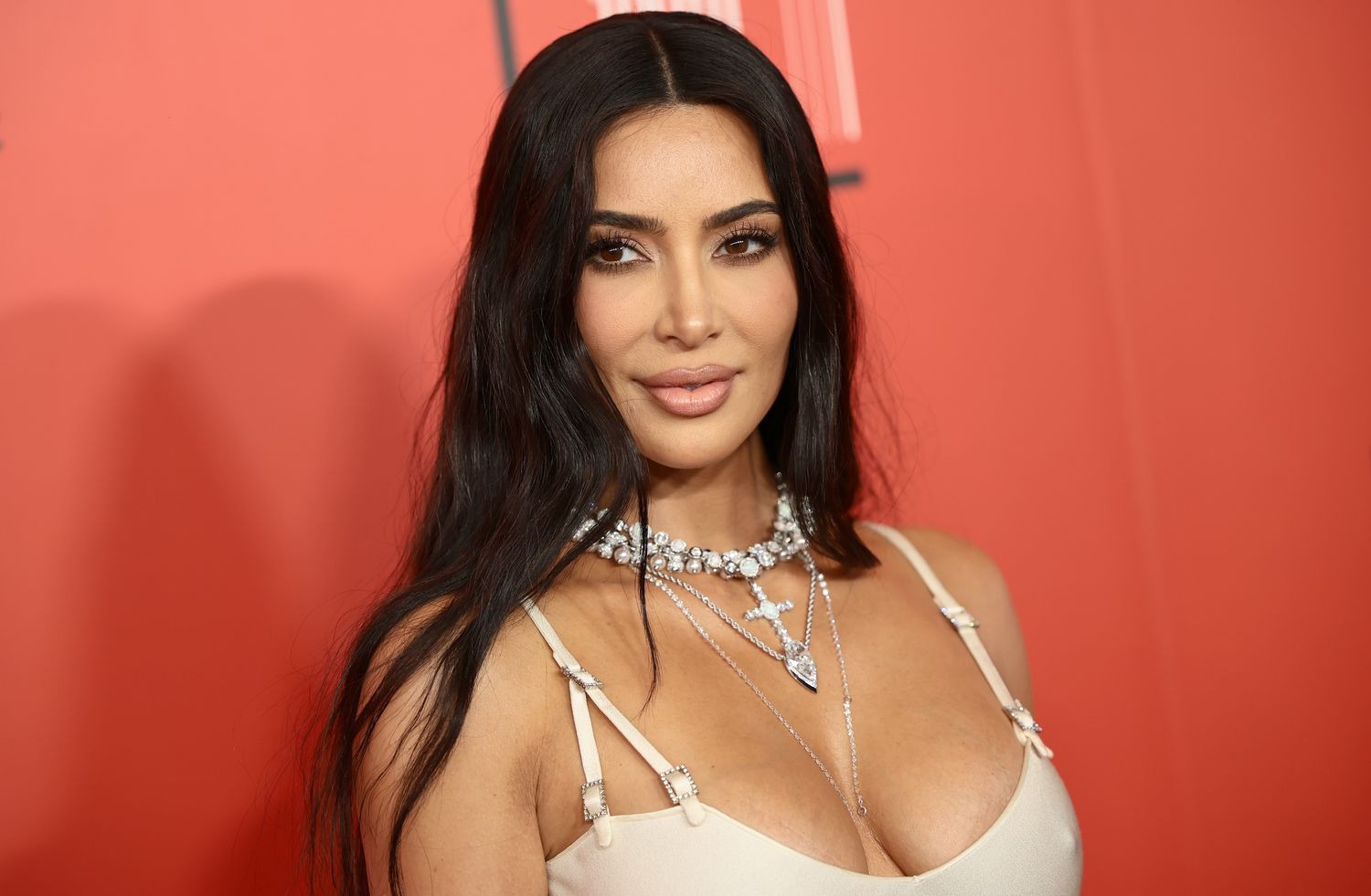 Kim Kardashian en couple avec une star du football américain ? La rumeur se confirme !