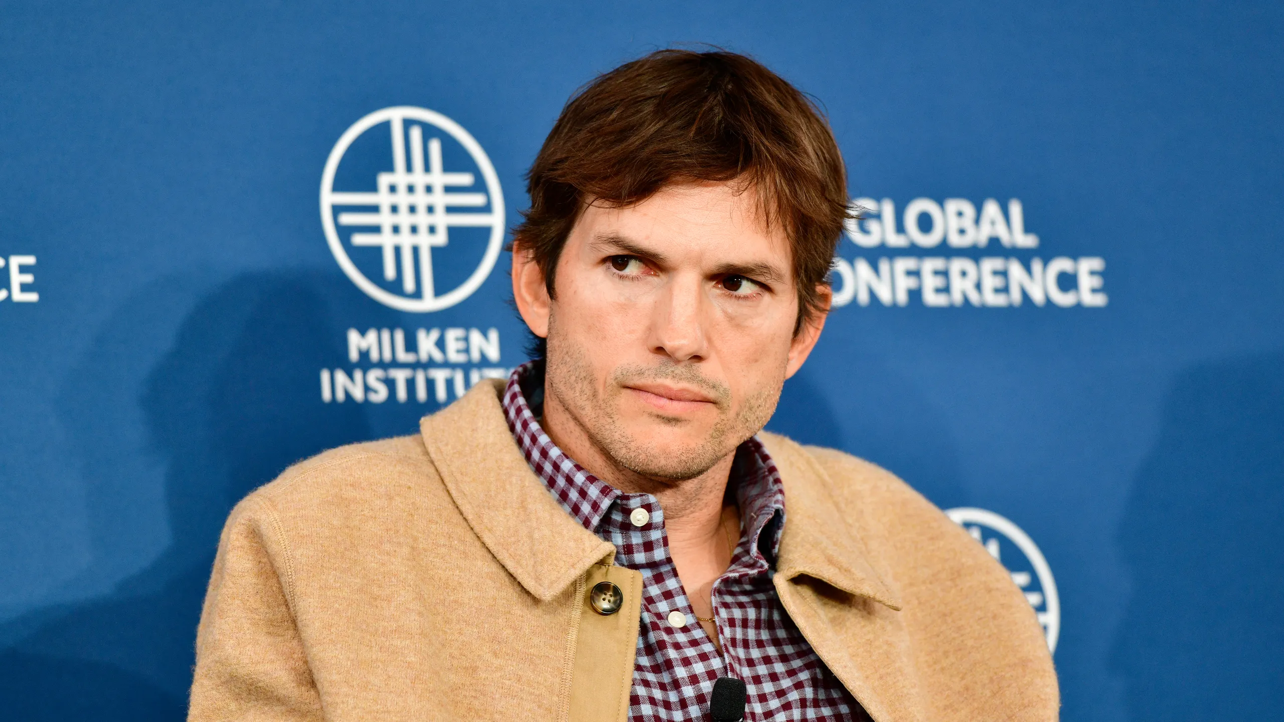 Ashton Kutcher : au cœur de la tourmente, l’acteur prend une décision radicale