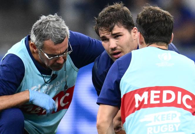 Coupe du monde de rugby 2023 : Antoine Dupont blessé au visage, Johan Deysel réagit