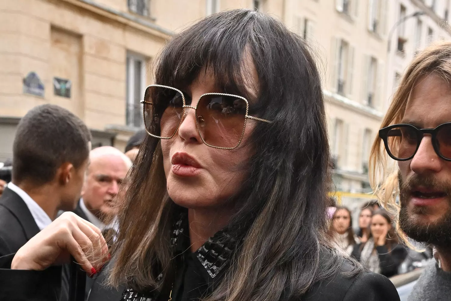 Isabelle Adjani poursuivie pour fraude fiscale : l'actrice risque 18 mois de prison avec sursis