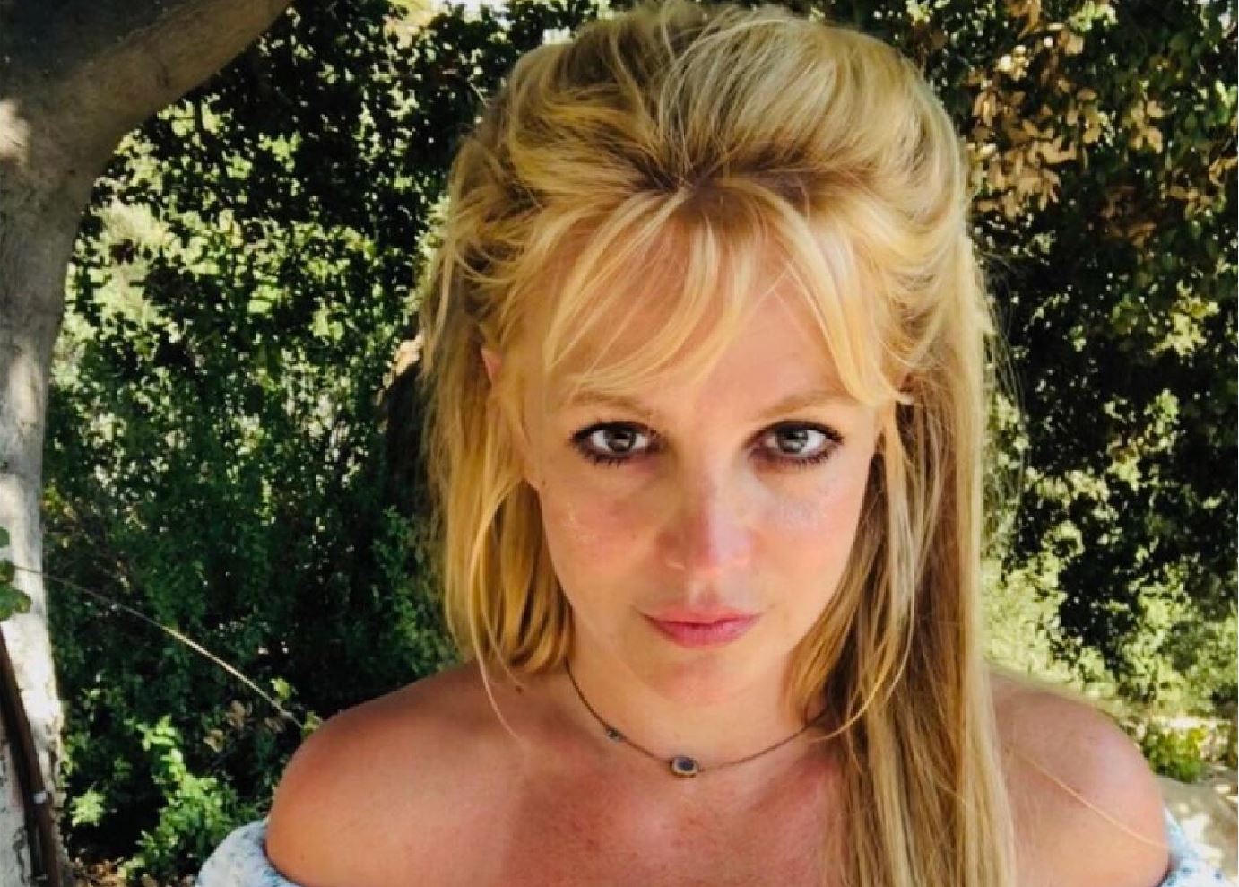 Britney Spears : la chanteuse pose entièrement nue sur les réseaux sociaux !