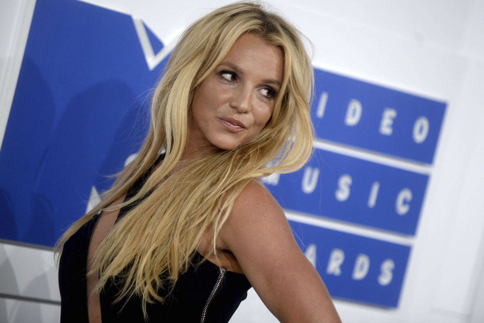 Britney Spears : A quelques heures de la sortie de son livre, elle partage un mystérieux message