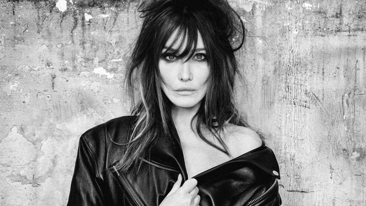 Carla Bruni révèle avoir eu un cancer du sein : "Faites vos mammographies"