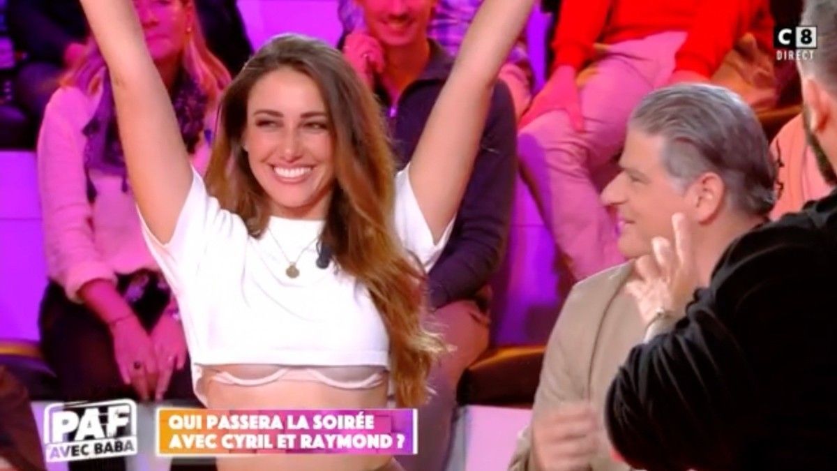 TPMP : Delphine Wespiser victime d’un accident vestimentaire… Elle en dévoile trop !