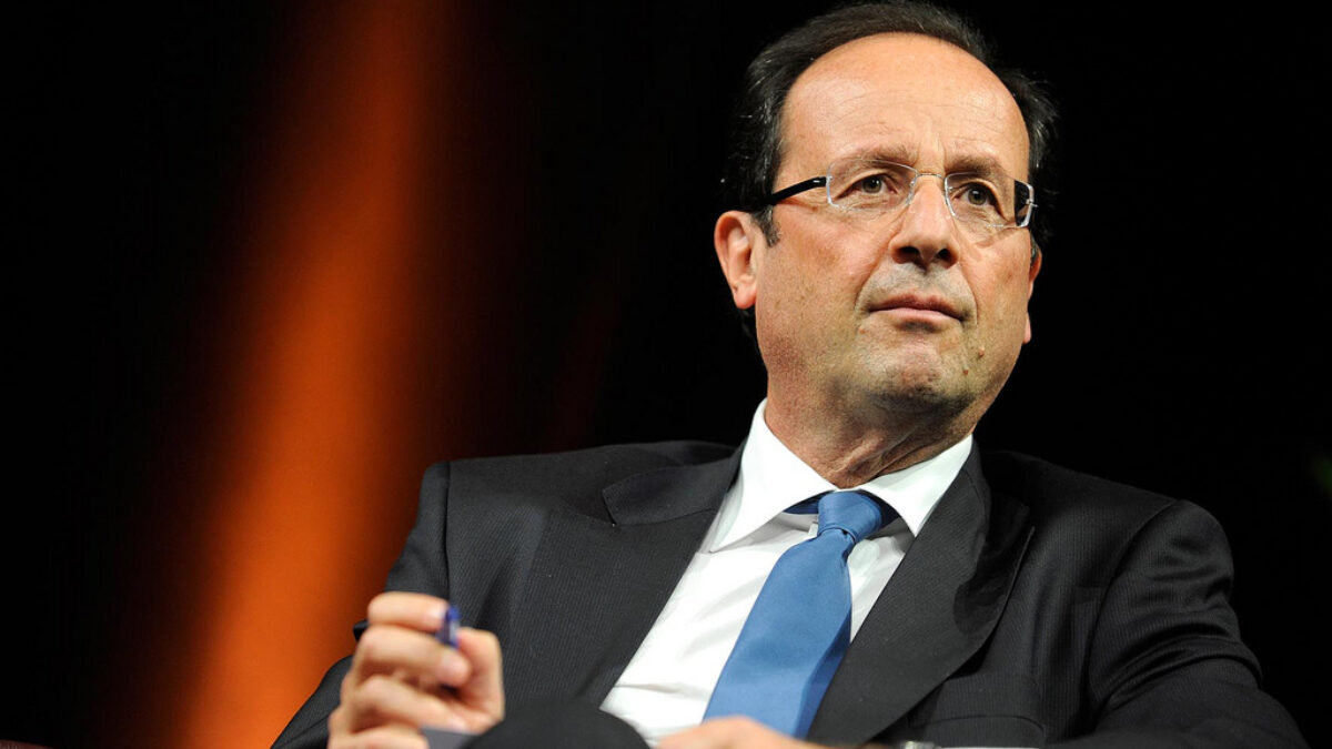 "Une réaction non-justifiée" : François Hollande réagit au tweet polémique de Karim Benzema