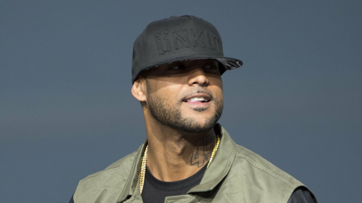 Booba attaqué en justice par Shauna Events, l'agence de Magali Berdah… Il réagit !