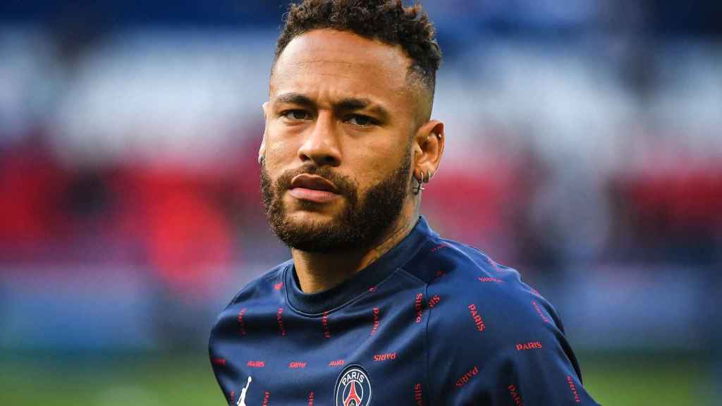 Neymar : un violent cambriolage mené par trois hommes armés chez sa compagne