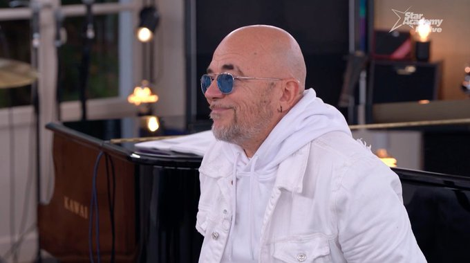 Star Academy : Pascal Obispo invité au château… Le chanteur en "roue libre" affole la Toile !