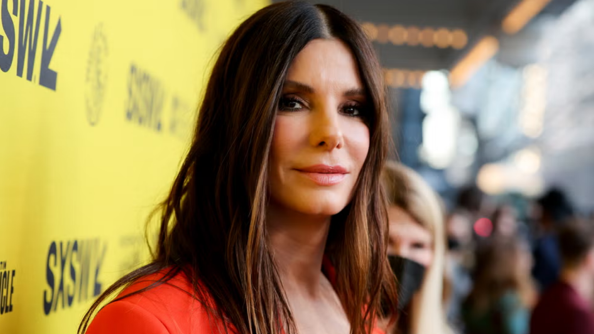 Sandra Bullock honore la promesse faite à son compagnon décédé depuis peu