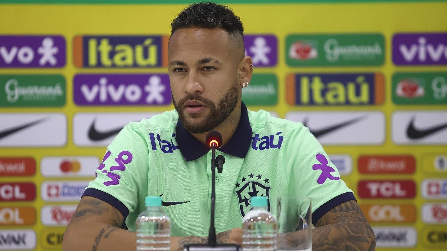 Neymar : moqué sur son poids, le footballeur répond violemment à ses haters