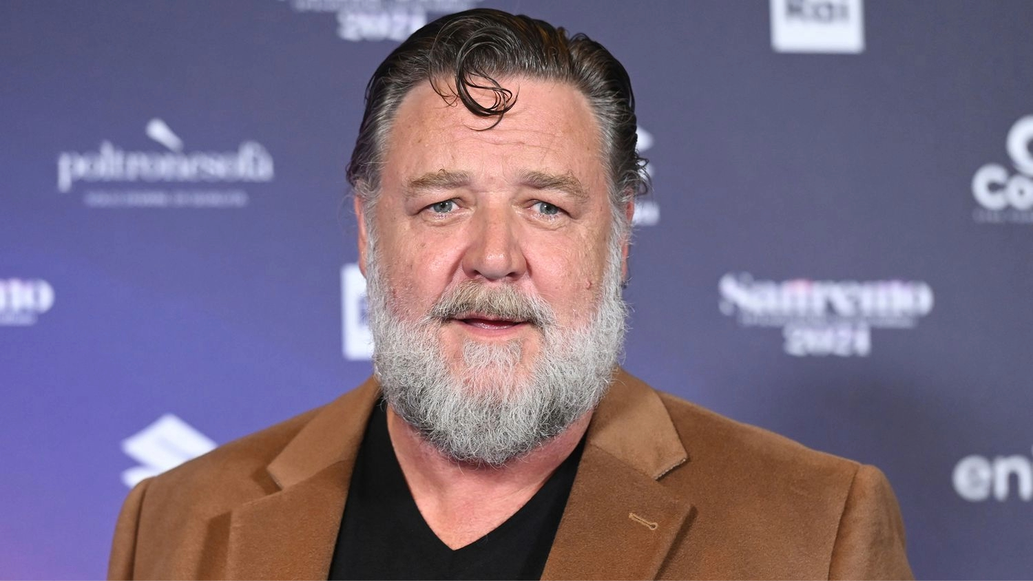 Russell Crowe se rase la barbe pour la première fois depuis 5 ans : les réactions des fans