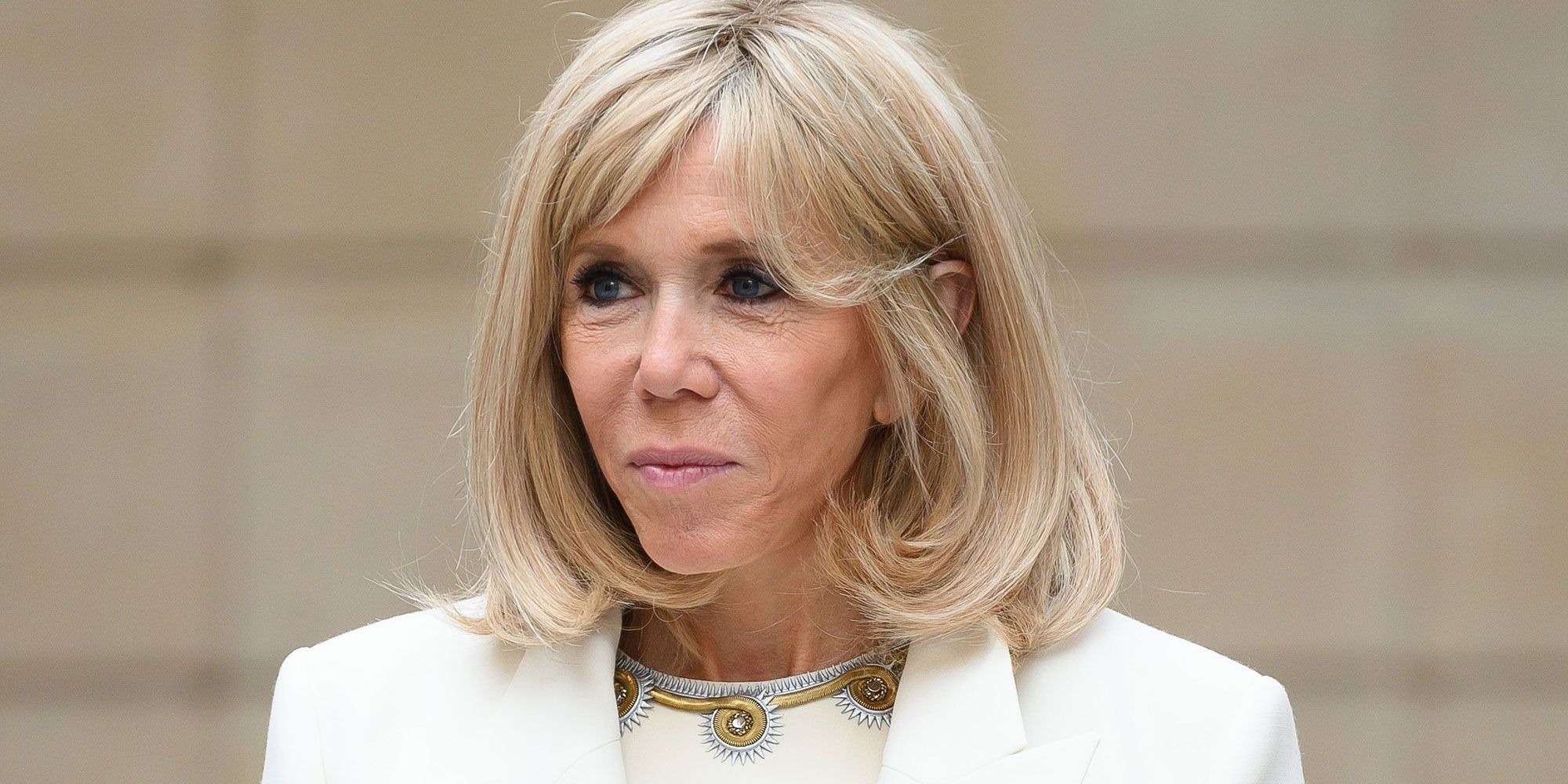 Brigitte Macron face aux rumeurs : pourquoi la Première dame garde le silence