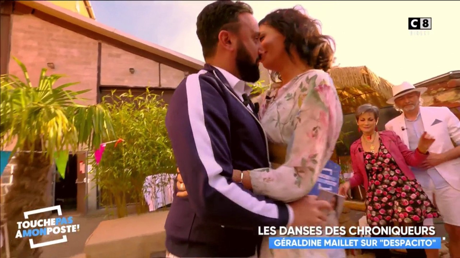 TPMP : Cyril Hanouna offre un cadeau très sexy à Géraldine Maillet pour son anniversaire