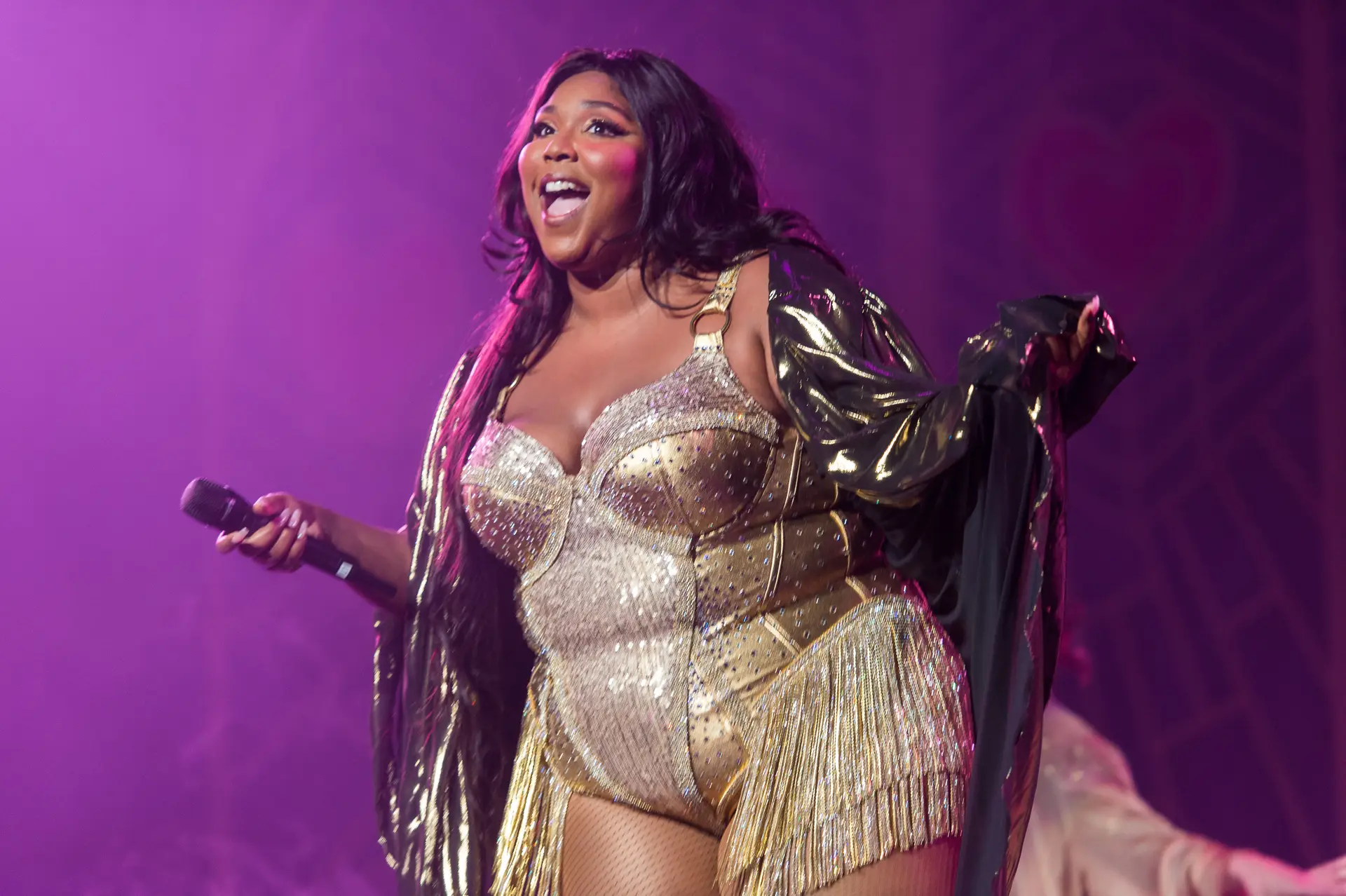 Lizzo accusée de harcèlement sexuel et moral : la chanteuse prend une décision radicale