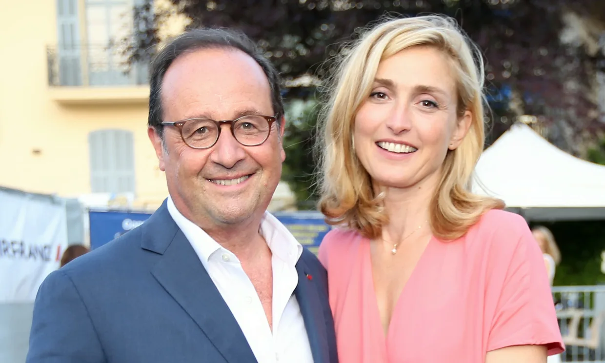 Julie Gayet en couple avec François Hollande : l'actrice dévoile la réaction de ses parents