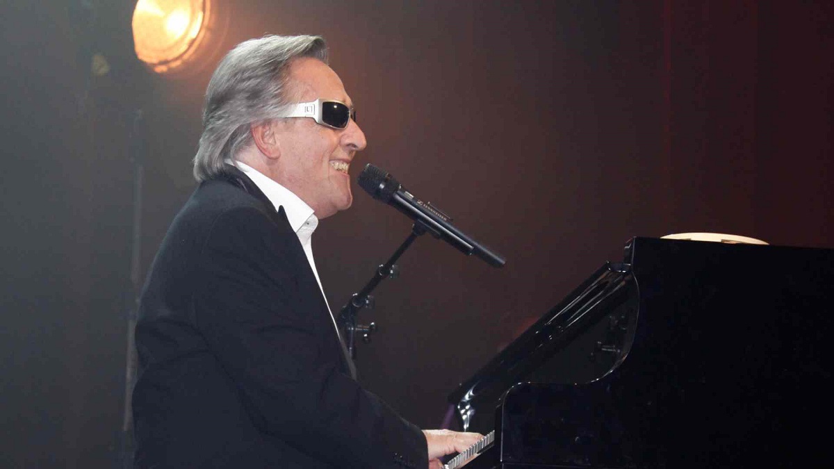 Gilbert Montagné, victime d’une terrible chute en plein concert : &quot;Ça aurait pu être terrible&quot;