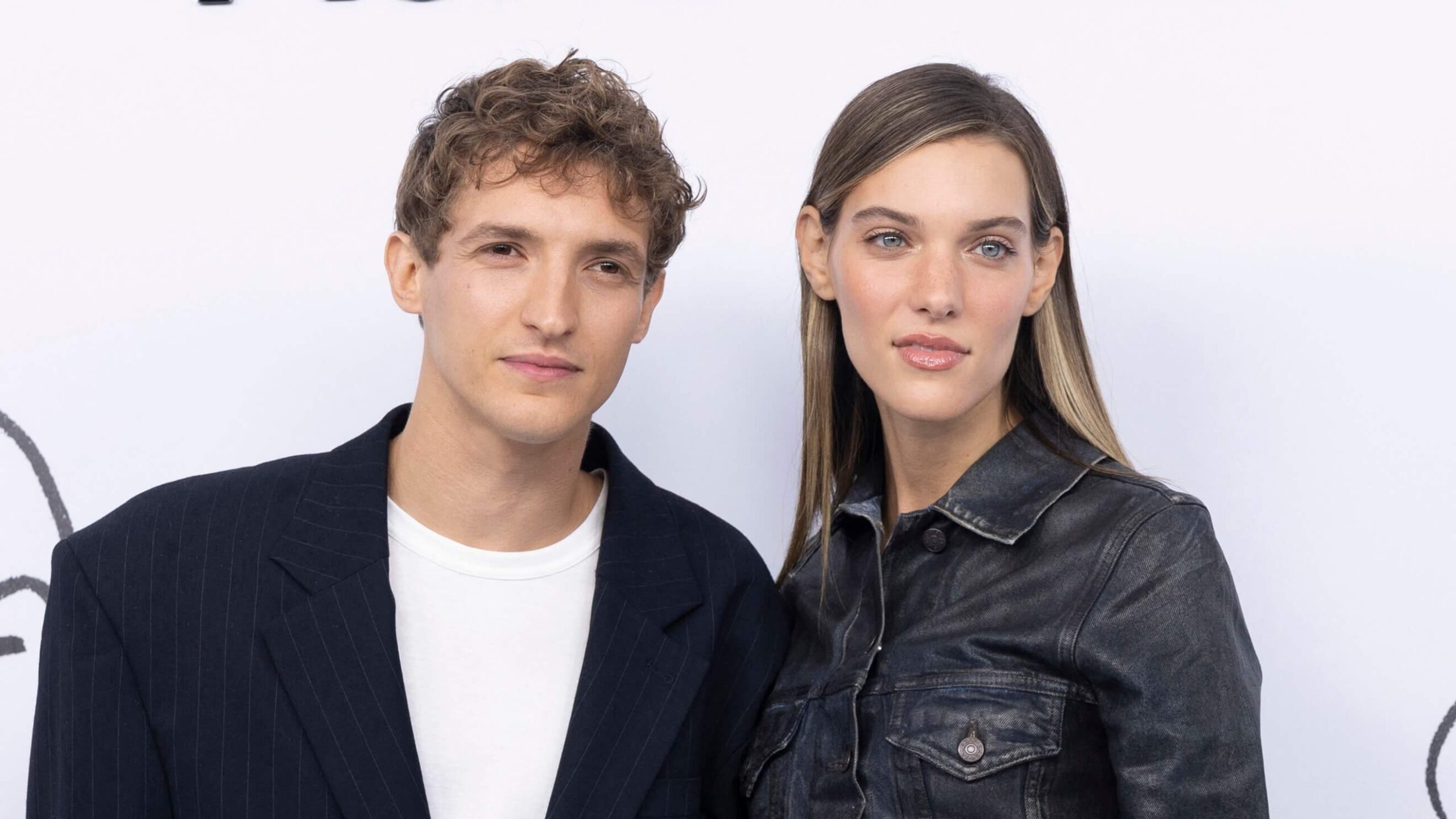 Charlotte Cardin se confie sur son début de relation avec Aliocha Schneider : &quot;Son père a été le cupidon&quot;