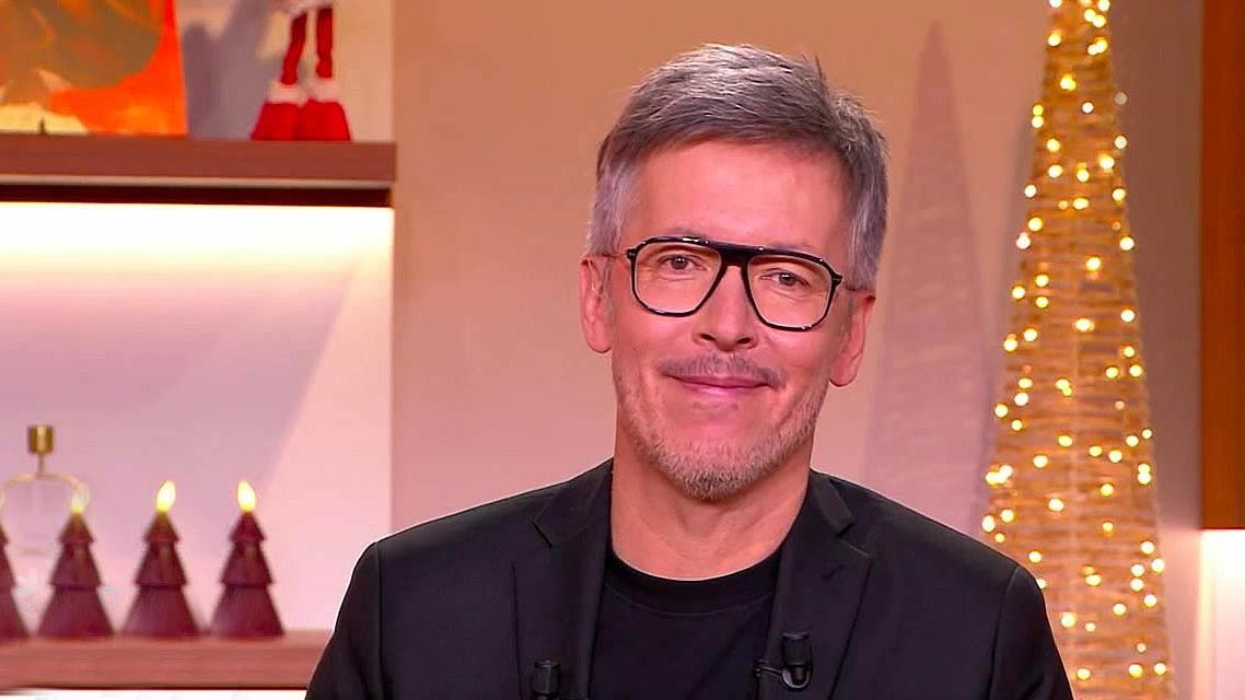 Jean-Luc Lemoine : l'humoriste heureux en couple depuis plus de vingt ans avec Adeline