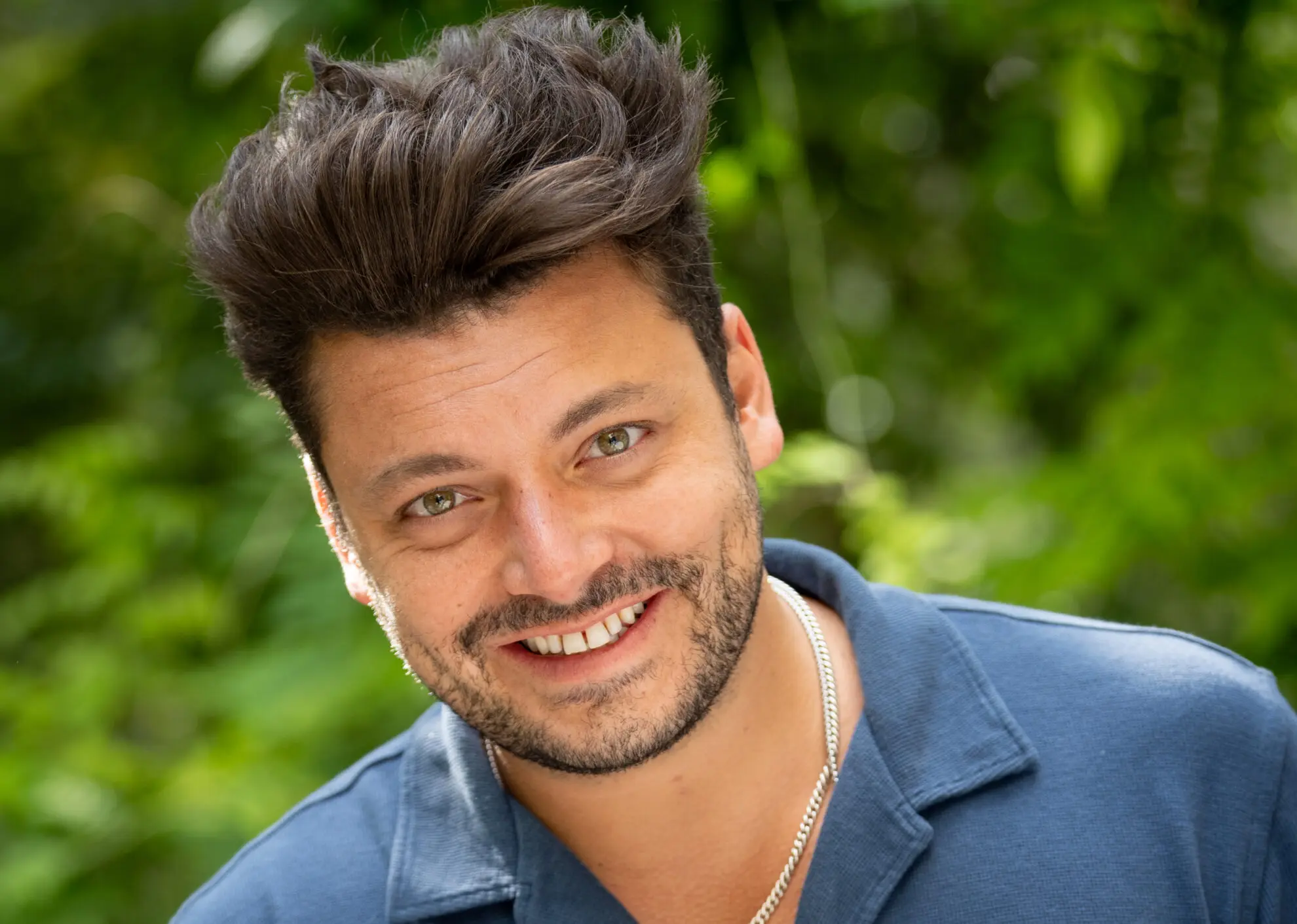Kev Adams future star internationale ? Ses sketches en anglais validés par les internautes !
