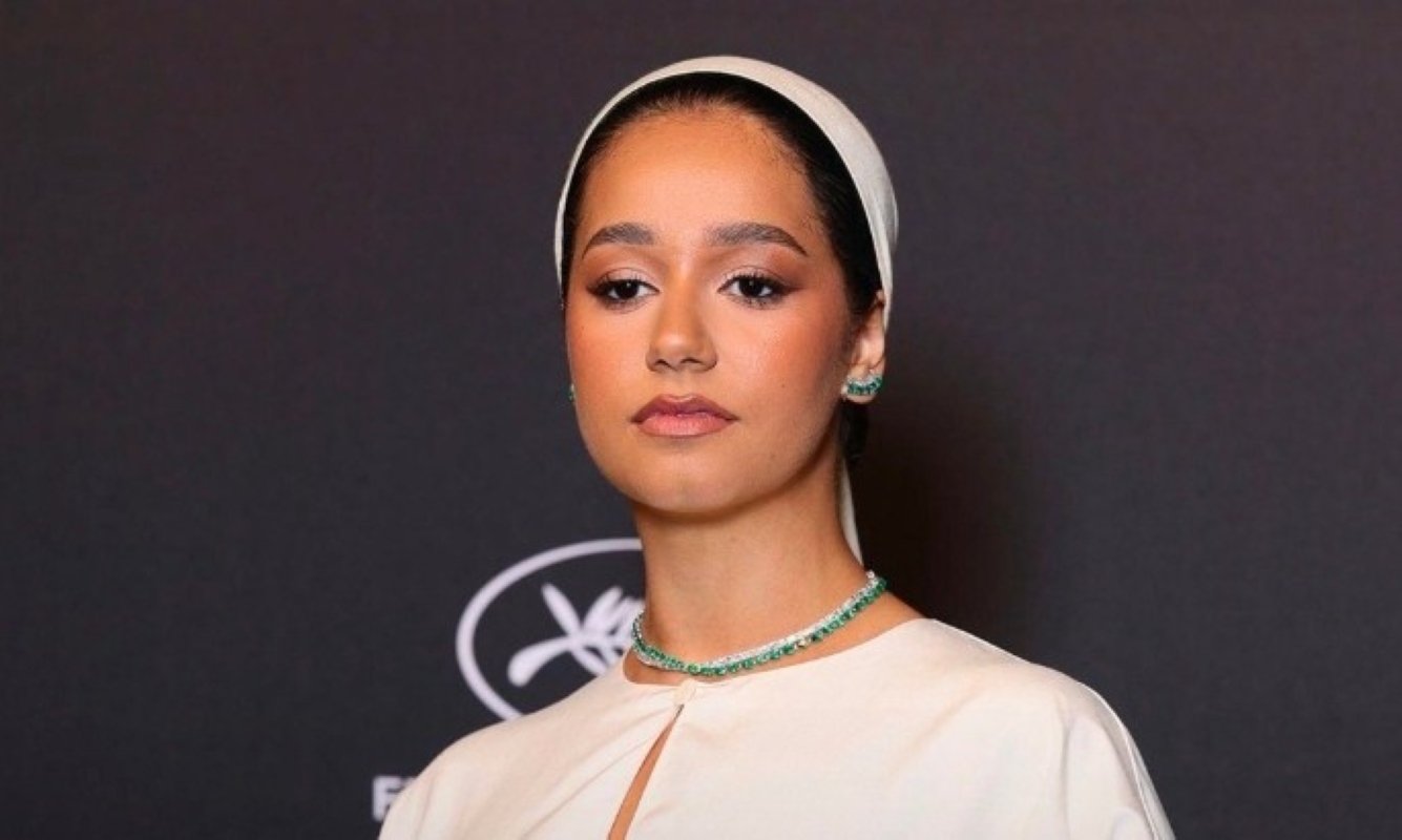 Cannes 2025 : Léna Situations critiquée pour sa tenue, elle réplique ! &quot;J'ai appris que j'avais rejoint les Frères musulmans&quot;