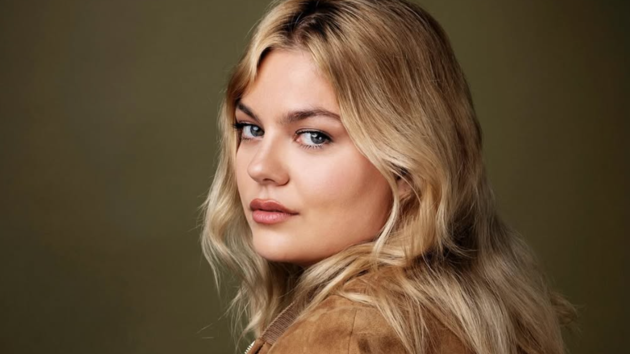 Louane en duo sur un titre du prochain album d’une star internationale que vous connaissez tous !
