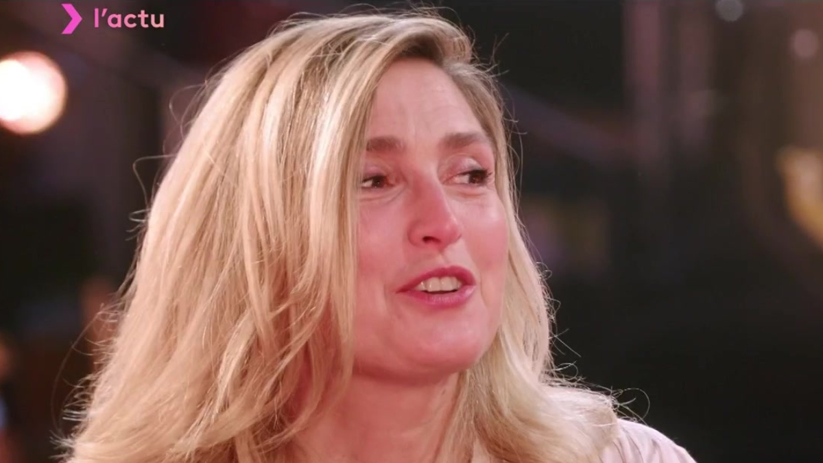 Julie Gayet ose une blague inattendue sur son mari François Hollande !