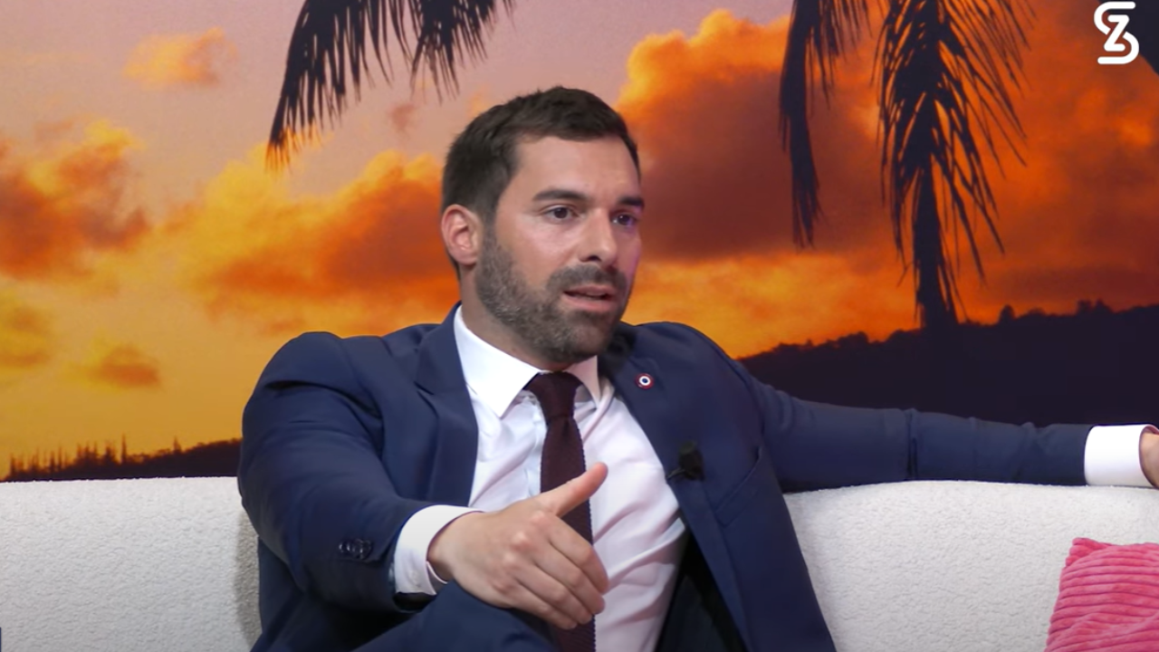 Julien Odoul assume avoir proposé &quot;ses services&quot; sur Internet : &quot;C'était dans cette période…&quot;