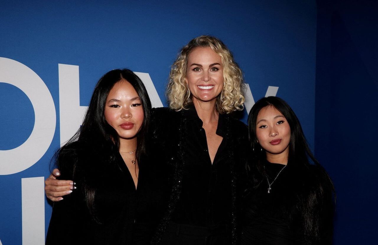 Laeticia Hallyday : ses filles Jade et Joy bouleversées lors des adieux à Marnes-la-Coquette