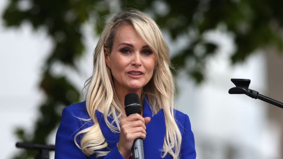 Laeticia Hallyday rend hommage à un proche de Johnny disparu : &quot;C'est une grande âme qui s'en va&quot;