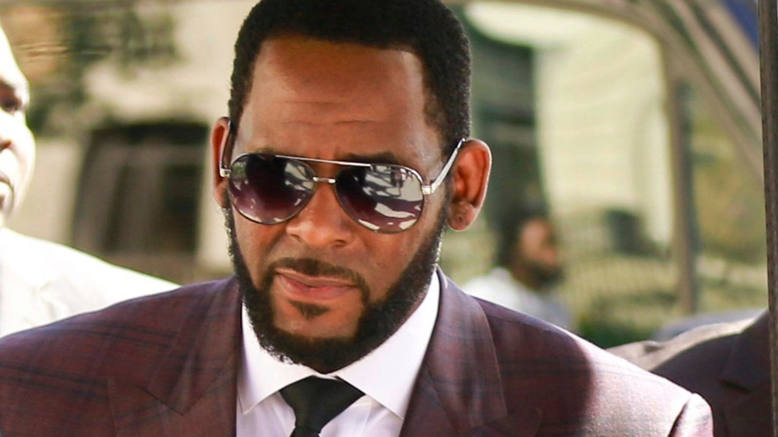 R. Kelly hospitalisé : le chanteur cible d'un complot pour l'éliminer ? &quot;On m'a demandé de le tuer&quot;