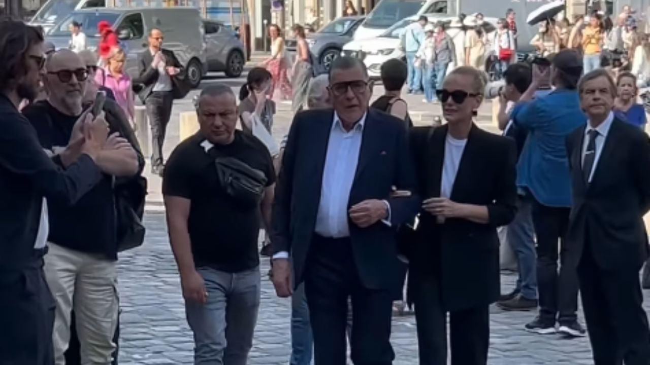 Laeticia Hallyday rend hommage à Philippe Labro : son geste émouvant pour l'ami de Johnny