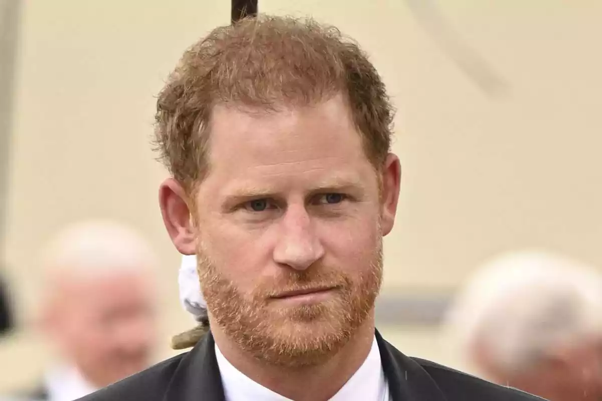 Prince Harry : brouillé avec le reste des Windsor et déterminé à changer de nom de famille ?