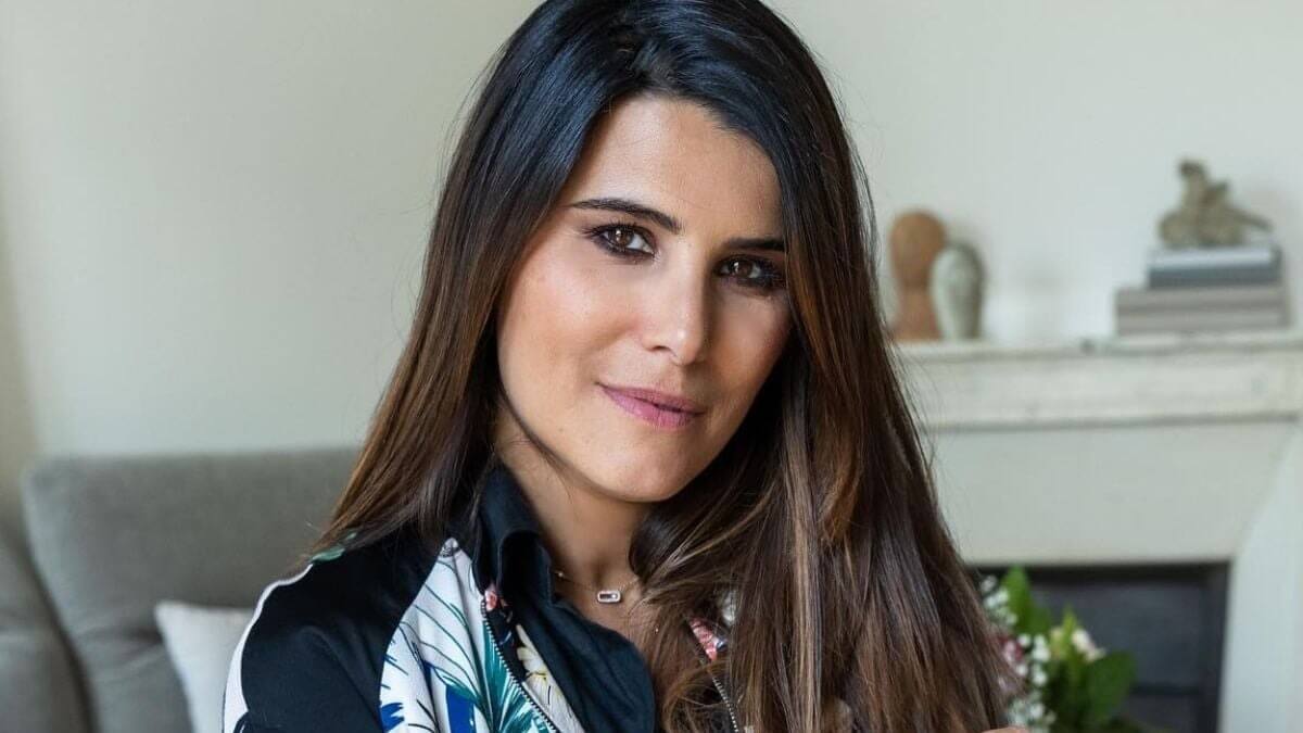 Karine Ferri quitte TF1 : elle sort du silence &quot;Je suis fière d’ouvrir un nouveau chapitre&quot;