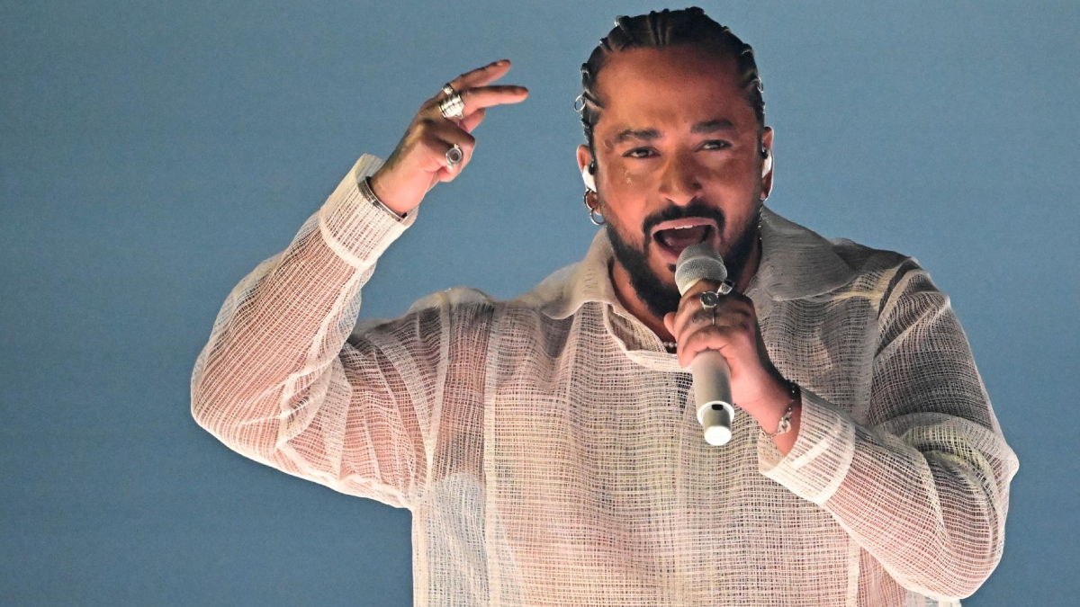 Slimane : le chanteur sort de son silence pour s’adresser à ses fans
