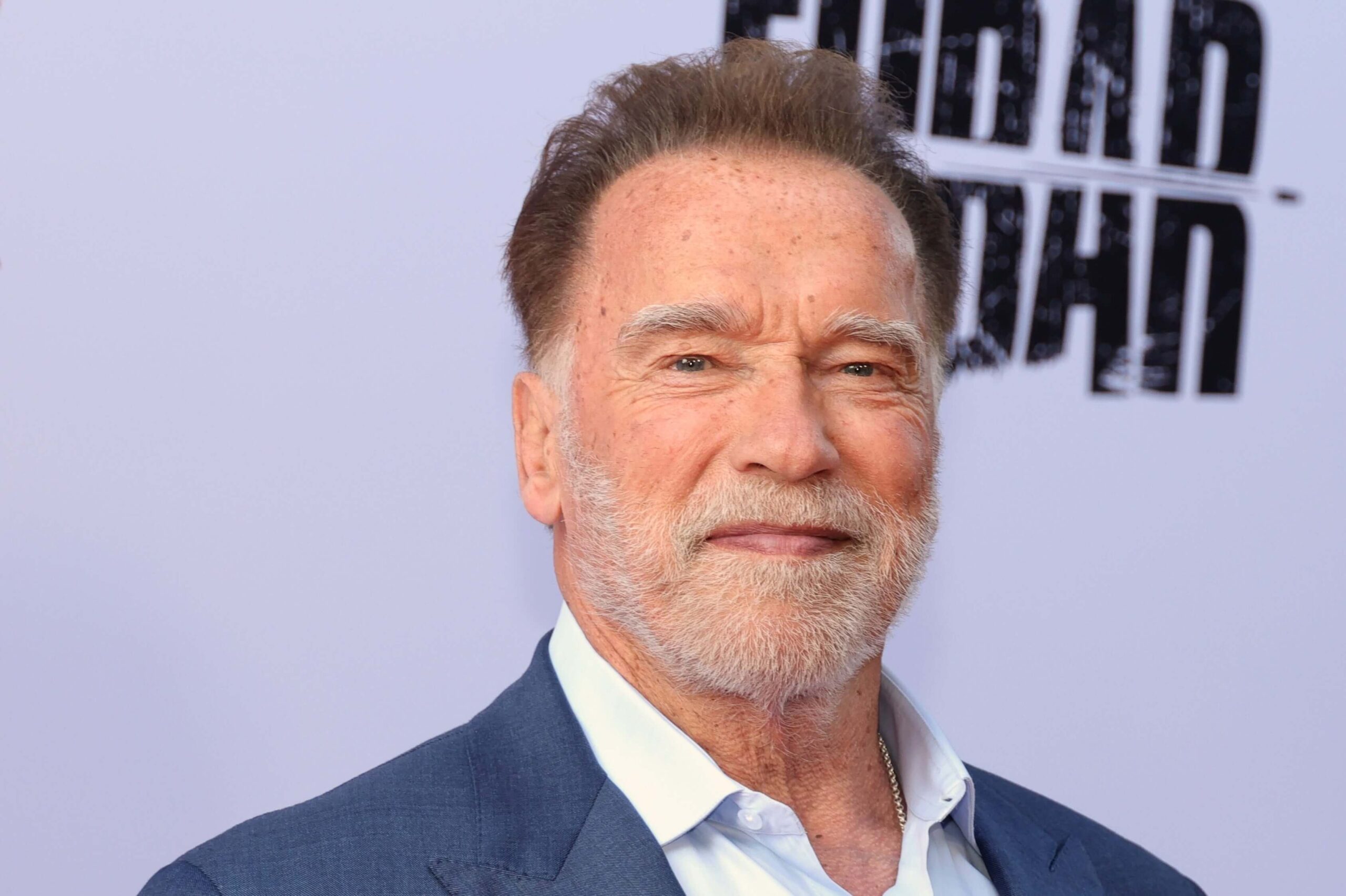 Arnold Schwarzenegger : sa brève idylle avec une meneuse de revue française, &quot;Il était dingue de moi&quot;