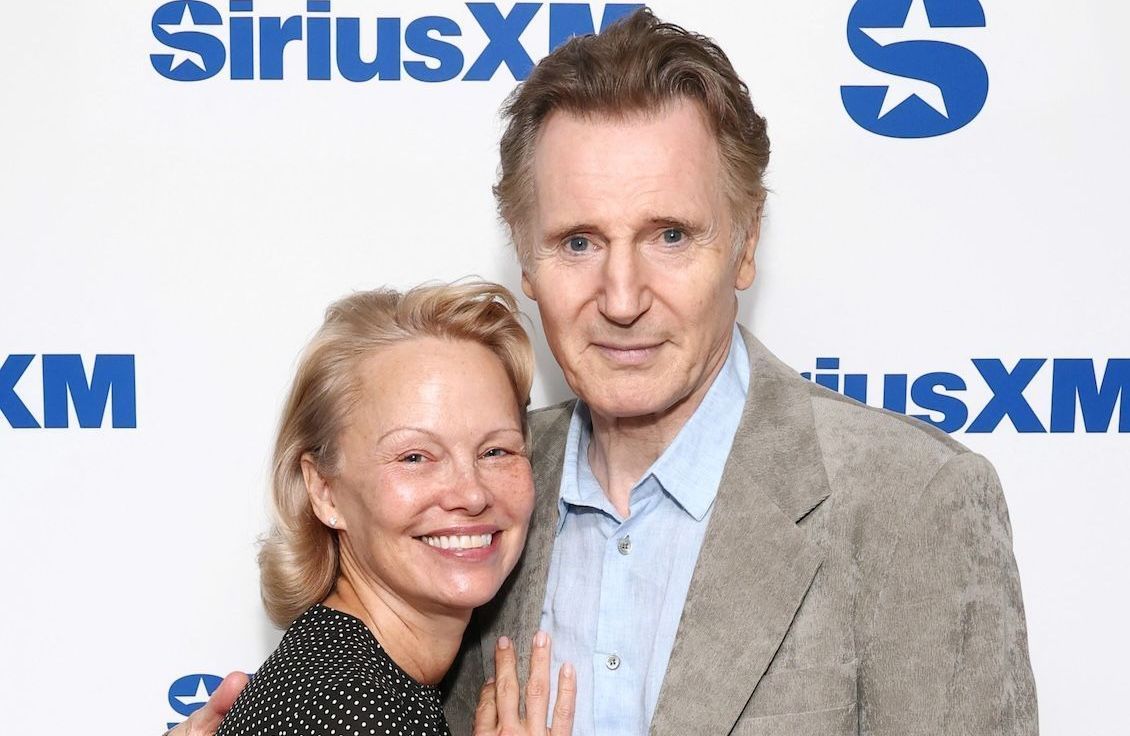 Pamela Anderson amoureuse de Liam Neeson, elle confie avoir tremblé lors de leur rencontre !