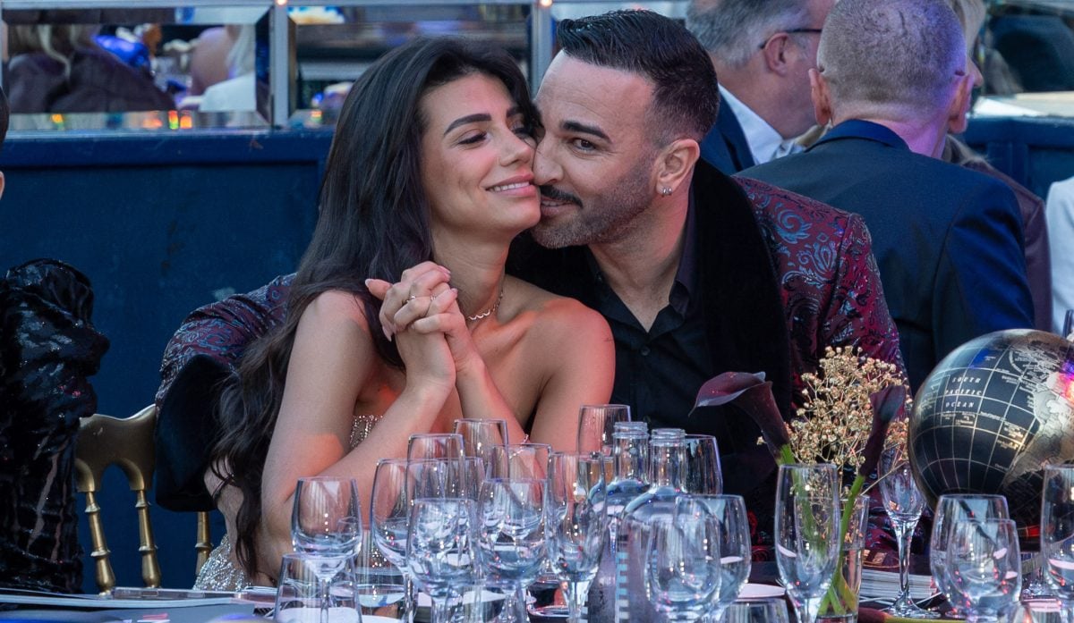 Adil Rami fou amoureux de sa compagne malgré leur différence d'âge : "On tape des vrais fous rires"