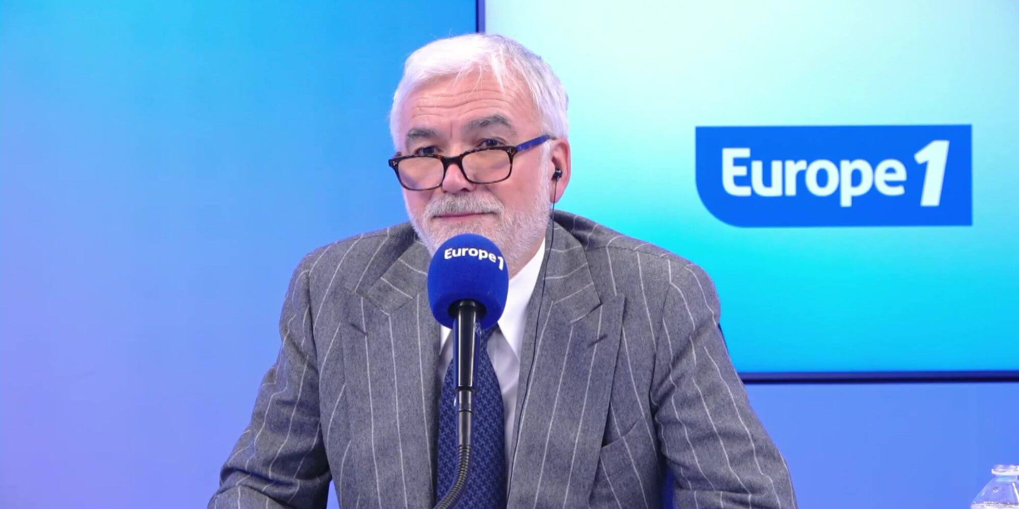 Emmanuel Macron insulté sur Europe 1 : Pascal Praud réagit... &quot;C’est parfaitement inadmissible&quot;