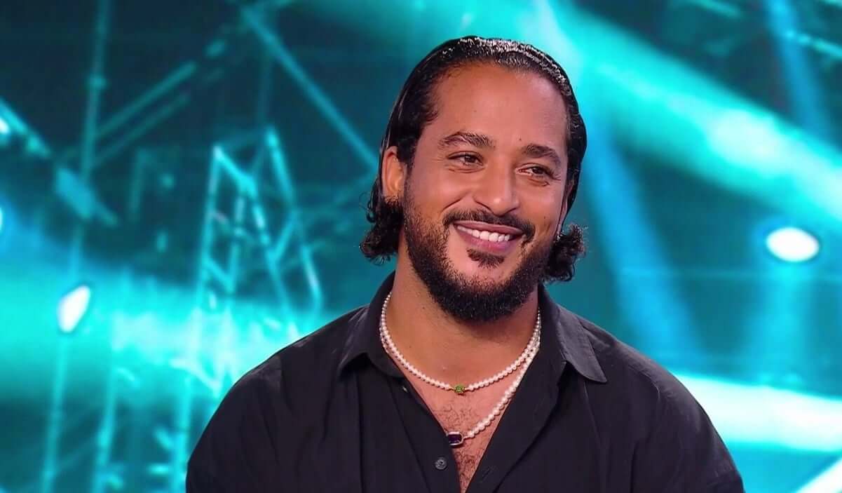 Slimane de retour sur les réseaux sociaux : son nouveau look fait l’unanimité