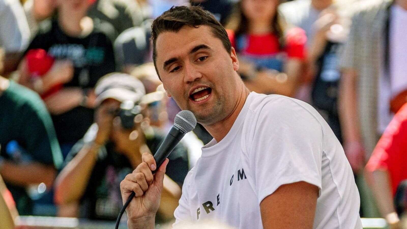 Assassinat de Charlie Kirk : que sait-on sur le tireur embusqué ?