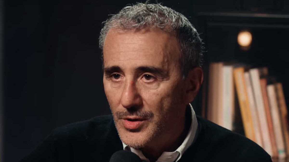 Elie Semoun sur son divorce: &quot;Ma crainte était de le perturber totalement&quot;