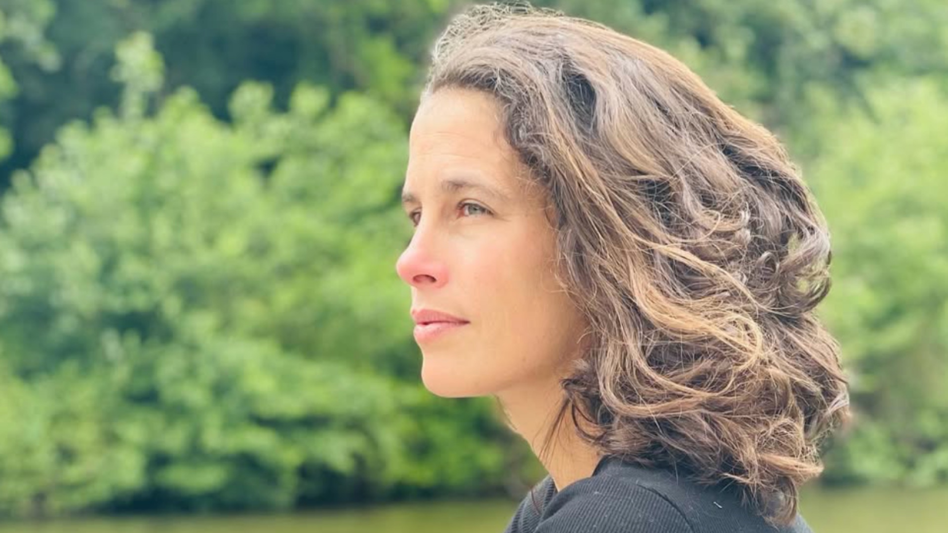 Clémence Castel répond à ses détracteurs : &quot;Certains me diront que je n’ai pas porté ma fille...&quot;