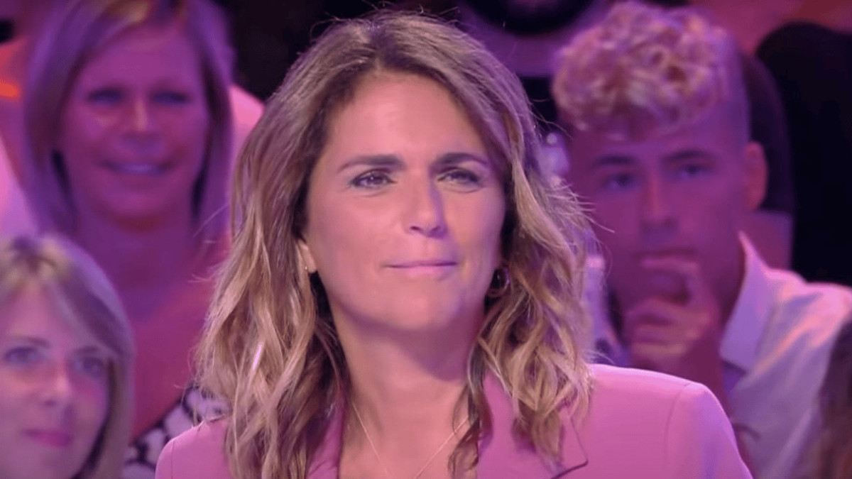 Valérie Benaïm révèle l’identité du chroniqueur de Cyril Hanouna qu’elle trouve &quot;très sexy&quot;